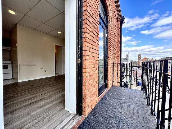 Building Photo - 222 Albemarle St Unit B Rental