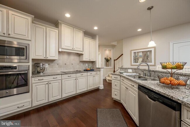 Photo - 22480 Grebe Ln