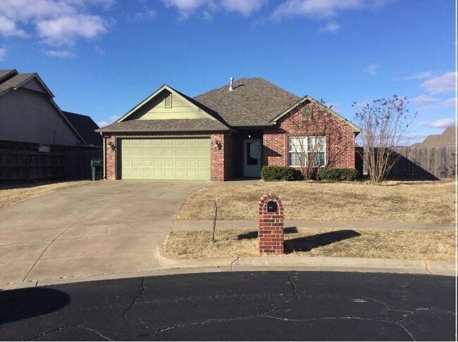 Building Photo - COMING SOON!!! AVAILABLE JUNE 1, 2026....OWASSO!