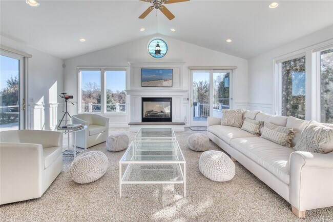 300 Latham Ln