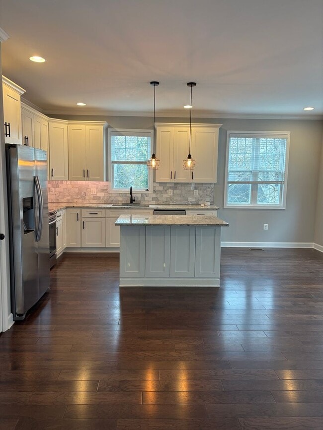 Photo - Beautiful Home Conveniently Located in Alexandria w/ Lower Level Suite