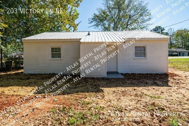 Photo - 203 Victory Ln NE