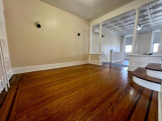 Photo - Gorgeous 2-Bedroom Apartment on Main Street! Available NOW!