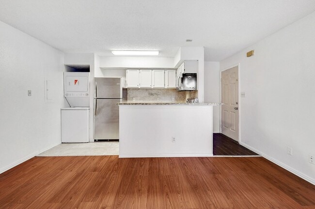 Photo - 9823 Walnut St Condo Unit L304