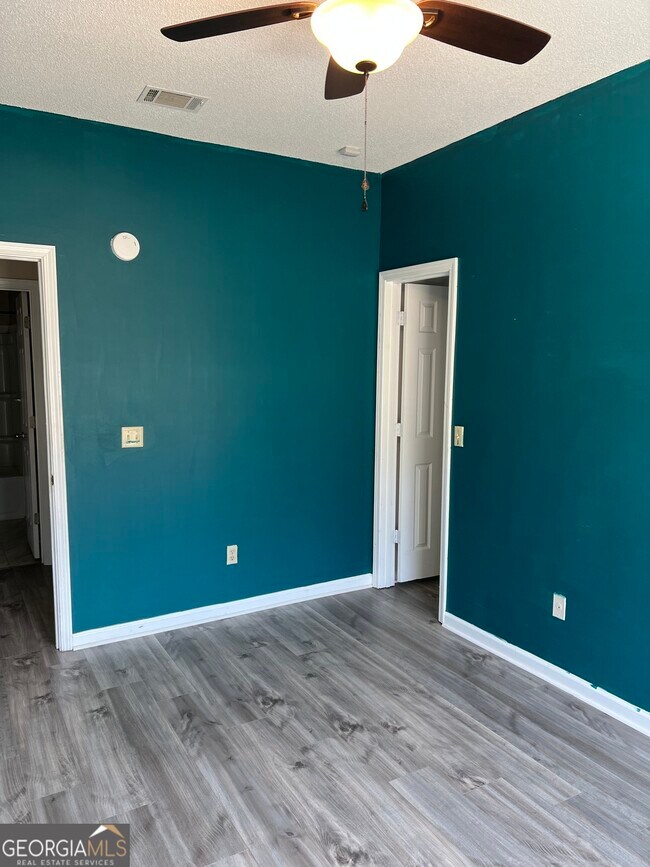 Photo - 102 Huntington Dr