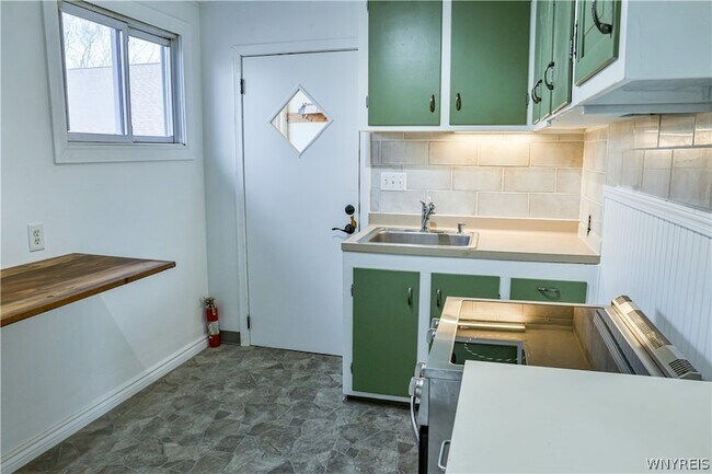 Photo - 21 Center St Unit Upper