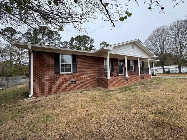 Photo - Nice 3/1.5 Brick House in Armuchee- $1,495