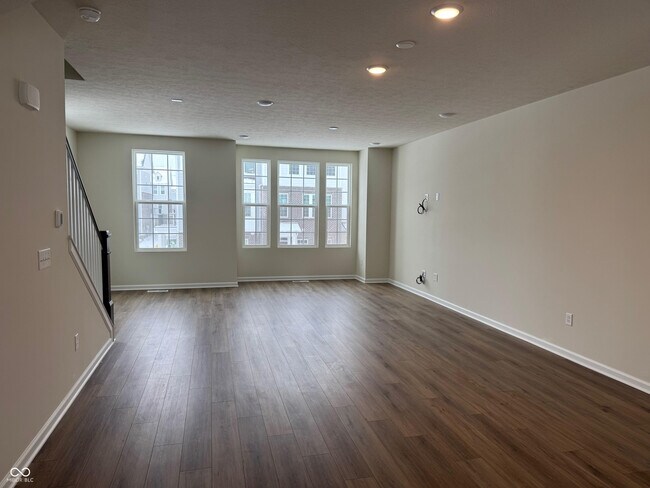 Photo - 14555 Elsmere Ln