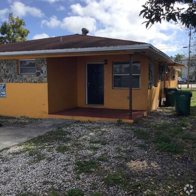 Building Photo - 2258 Northwest 83 Street - 1 Unit A Rental