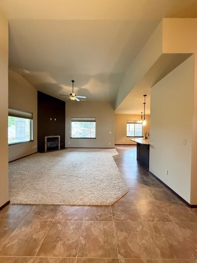 Photo - 4 bed 2 Bath off Keene