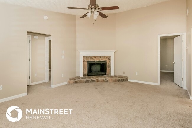Photo - 5980 Creekside Dr