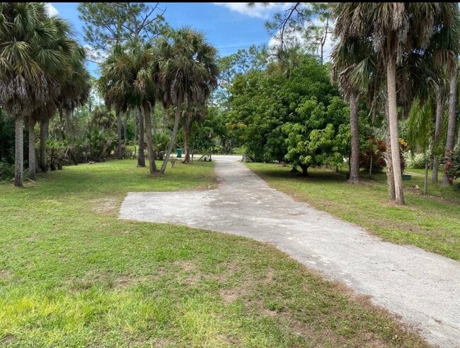 Photo - 580 5th St SW