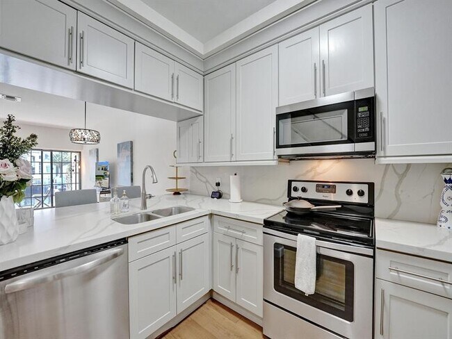 Photo - 4300 S Ocean Blvd