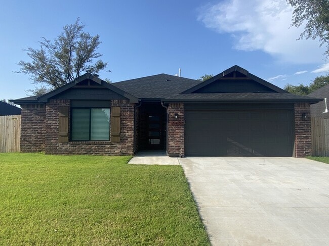 Building Photo - 745 E 139th Pl N