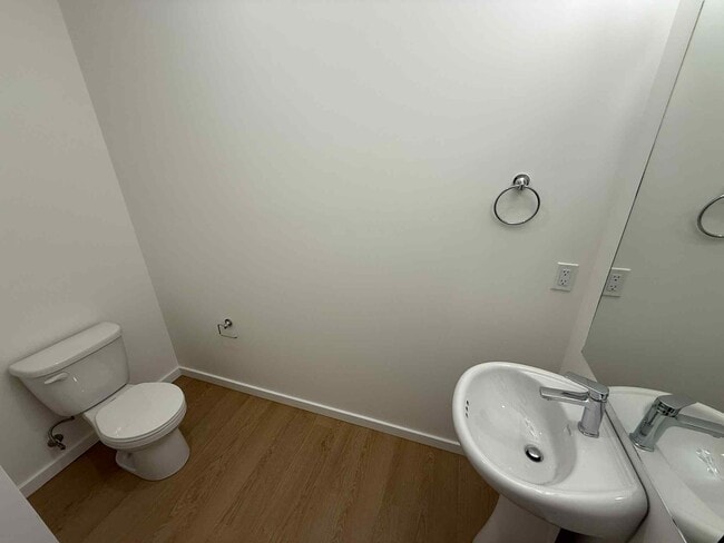 Photo - 7047 Fane Rd