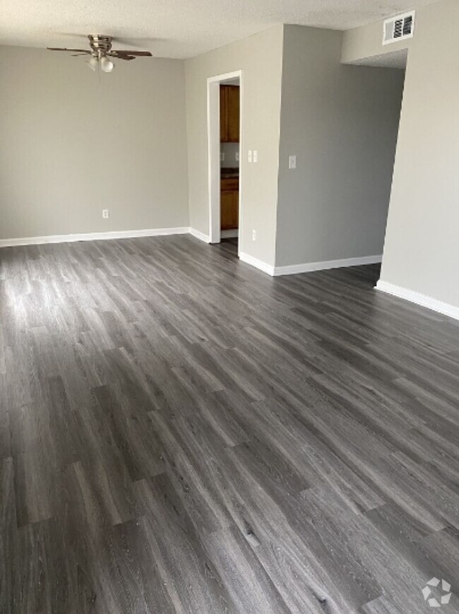 Building Photo - 2230 Jonathan Dr NW Unit 2230 Jonathan Drive Apt C