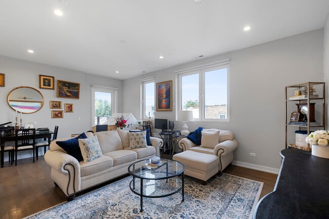 Photo - 2205 W Medill Ave Unit 3W