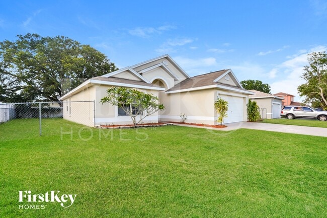 Photo - 521 Finch Ln