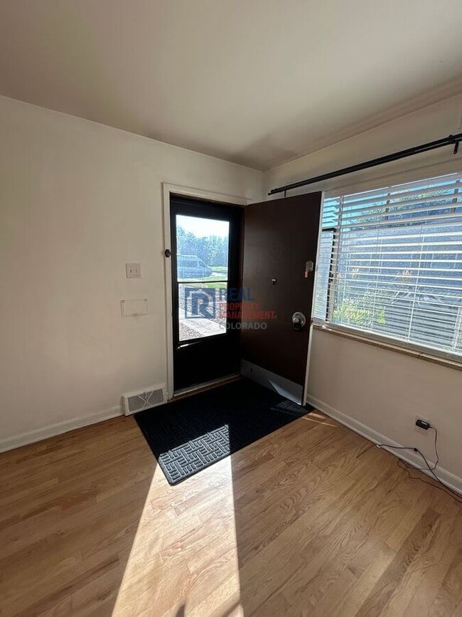 Photo - 1343 S Grant St