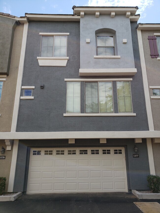 Exterior Rear - 280 S Evergreen Rd Unit 1377