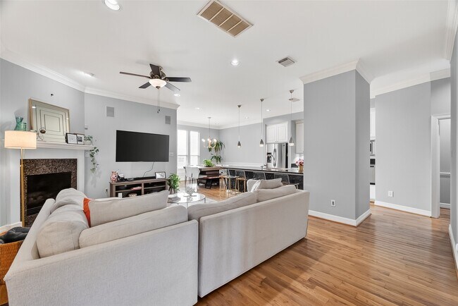 Photo - 3410 Garden Shadow Ln