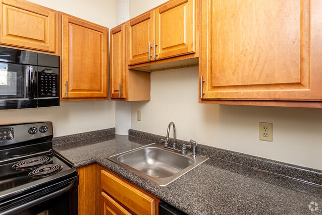 1 HAB, 1 BA: 710 ft² - The Woodward Lofts