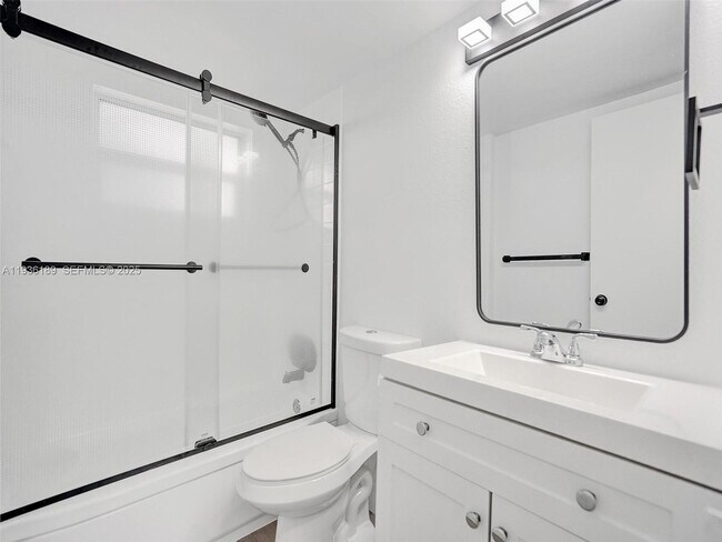 Photo - 1300 Lincoln Rd Unit D404