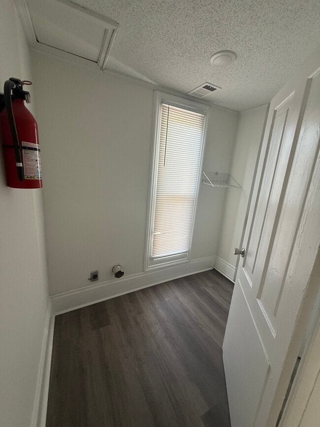Photo - 306 W Church St Unit B