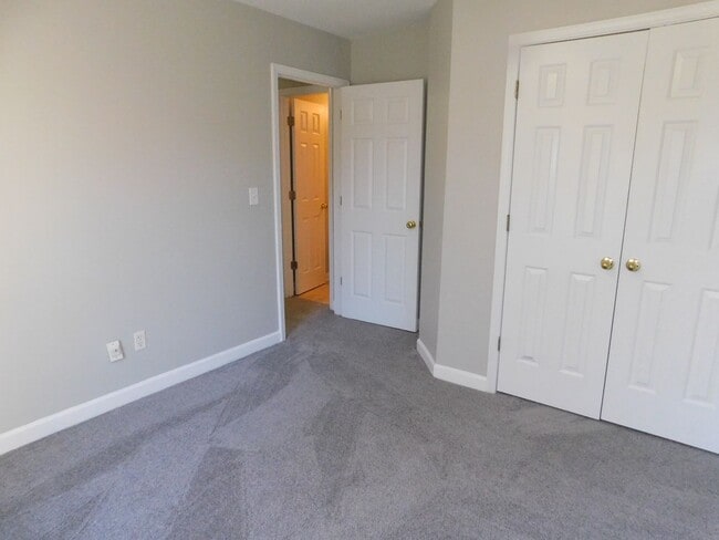 Photo - 4 bedroom 2.5 bath newly renovated