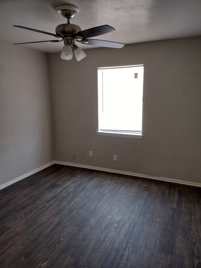 Courtyards at Gateway Apartments Dallas, TX