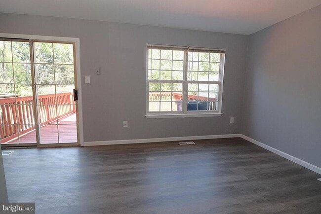 Photo - 18365 Honeylocust Cir