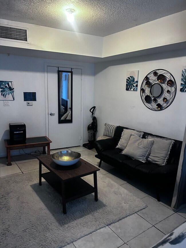 1850 N Bayshore Dr Unit 1707
