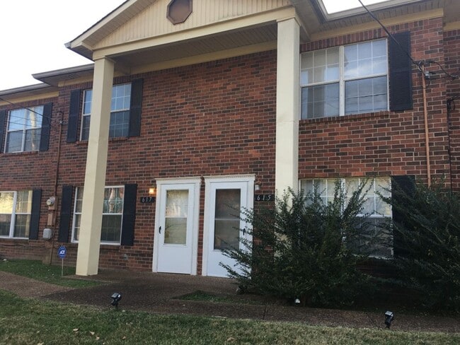 Building Photo - Affordable townhome with Free Rent