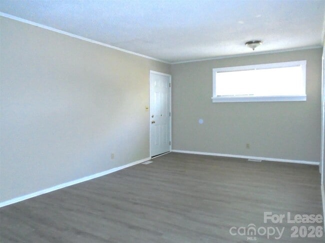 Photo - 1842 Academy St