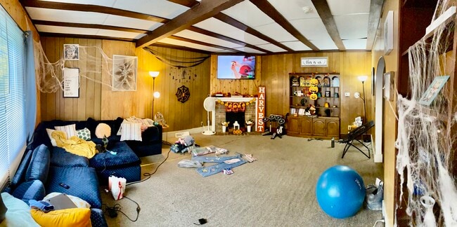 Photo - 225 Jones Ave