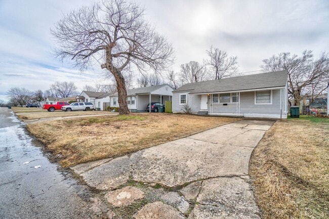 Photo - 3 Bed 1 Bath in Del City!