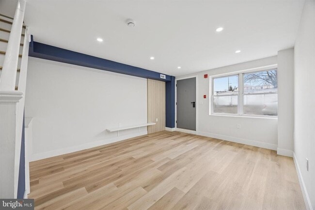 Building Photo - 4522 Baker St Unit 13