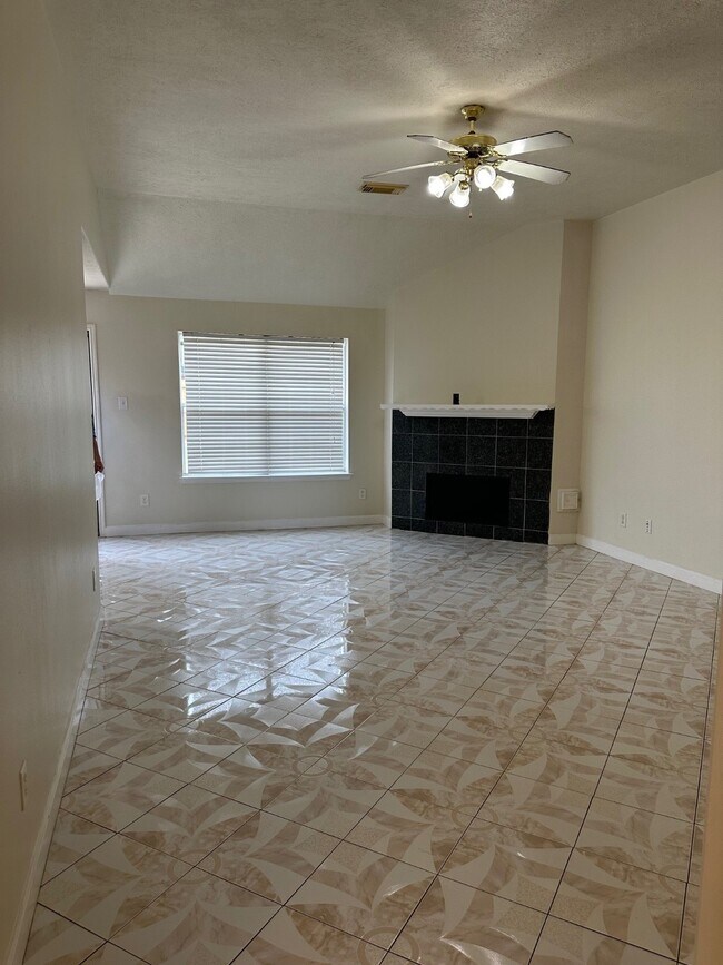 Photo - 3101 Meadow Bay Dr