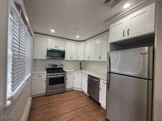 Photo - 167 Harrison Ave Unidad B2