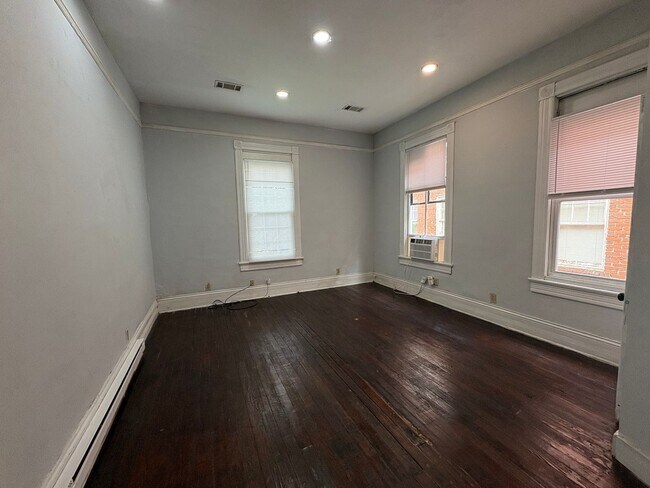 Photo - 871 Mulberry St Unit D