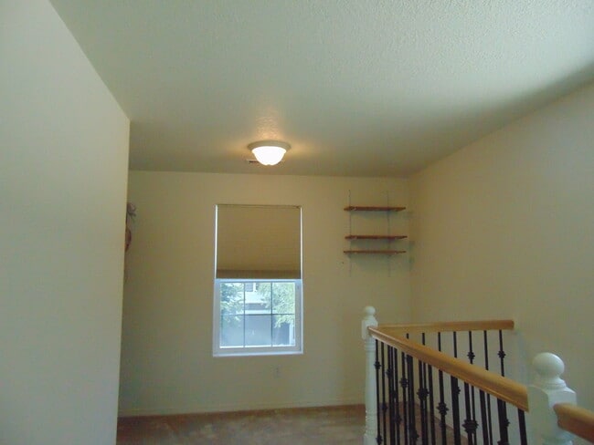 Photo - 3 Bedroom A/C Pet Friendly - Hillsboro