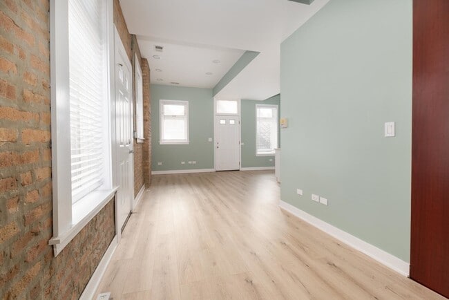 Photo - 1303 W Flournoy St Unit 1R