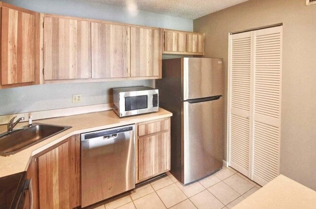 Photo - 4850 Sable Pine Cir Unidad B2