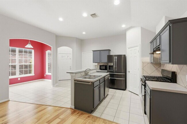 Photo - 13218 Southpoint Ln