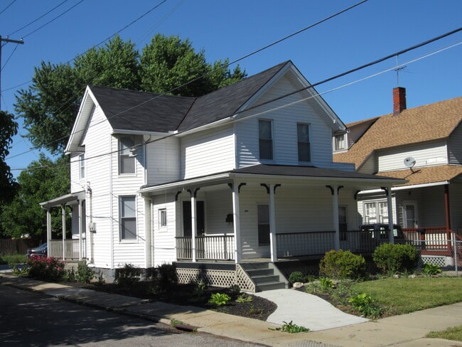 Building Photo - 1654 Holmden Ave Unit Down