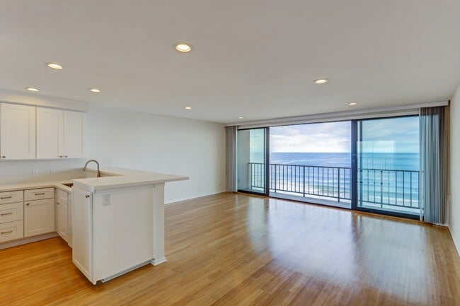 Building Photo - 721 Esplanade Unit 403 Rental
