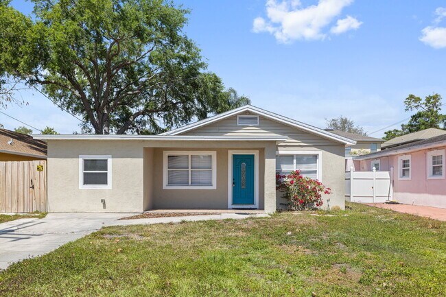 4-BEDROOM WEST TAMPA HOME | PET FRIENDLY | AVAILABLE NOW