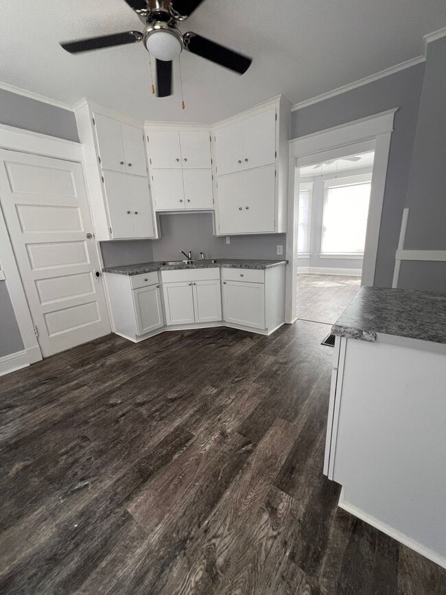 Photo - 2415 Farnam St Unit 2415 Farnam Street