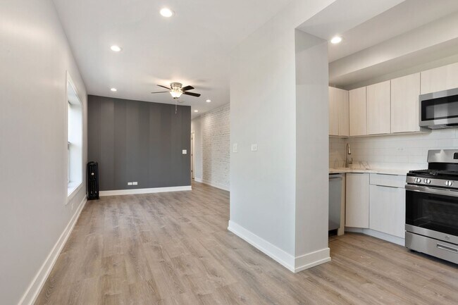 Photo - 1712 W Juneway Ter