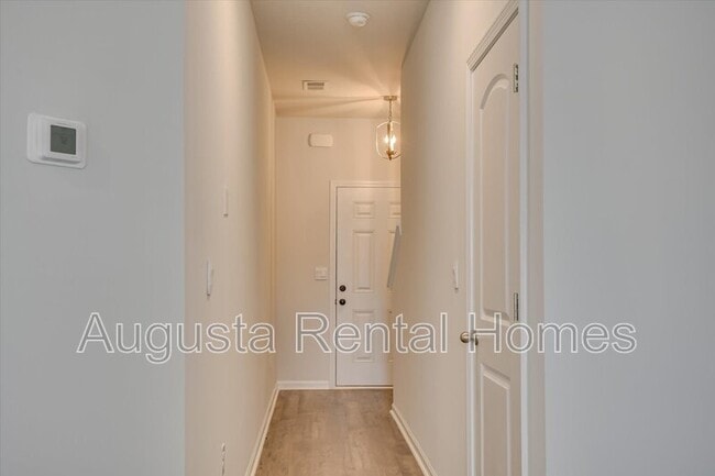 Photo - 4315 Newland St